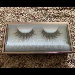 Huda Beauty False Lashes - Classic Samantha #7